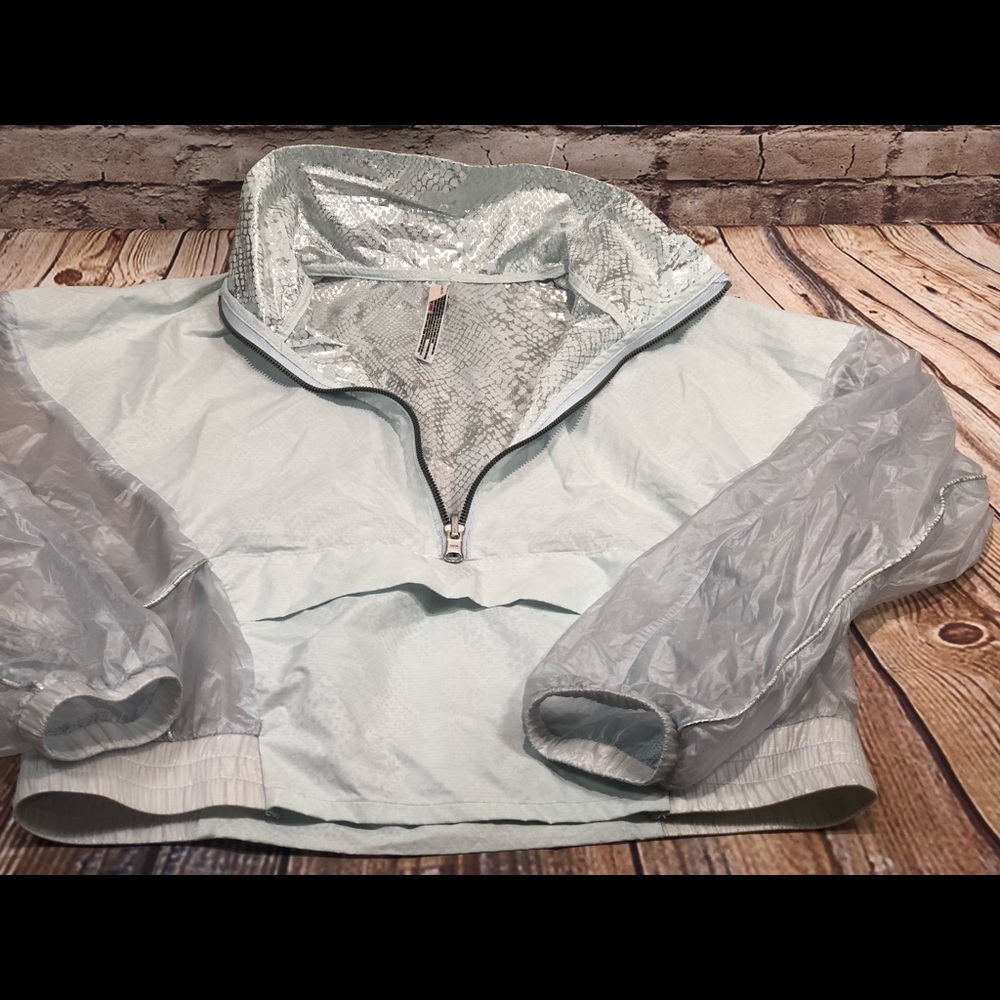 FP Movement snake print windbreaker silver sz sp - Picture 8 of 8
